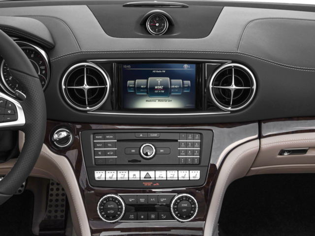 2017 Mercedes Benz SL 550 photo 3