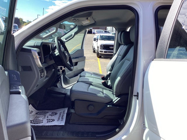 2027 Ford Super Duty F-550 DRW F-550® XL