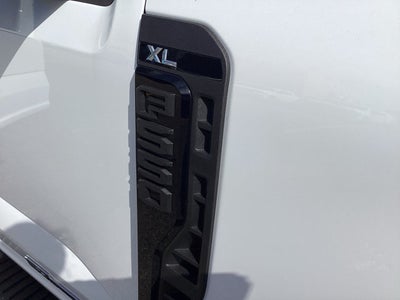 2027 Ford Super Duty F-550 DRW F-550® XL