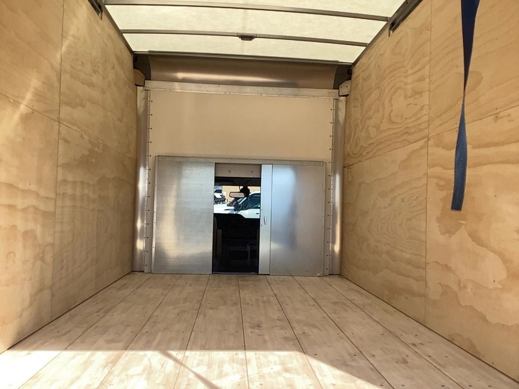 2025 Ford E-Series Cutaway E-350 SRW