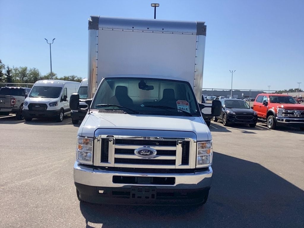 2025 Ford E-Series Cutaway E-350 SRW