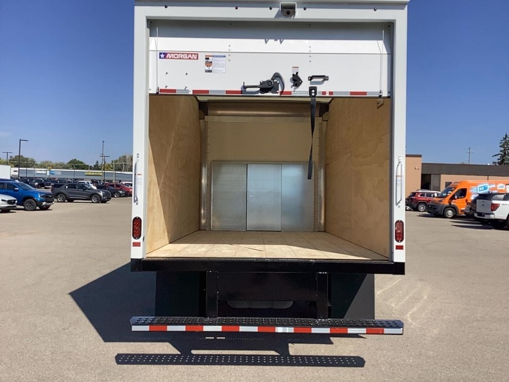 2025 Ford E-Series Cutaway E-350 SRW