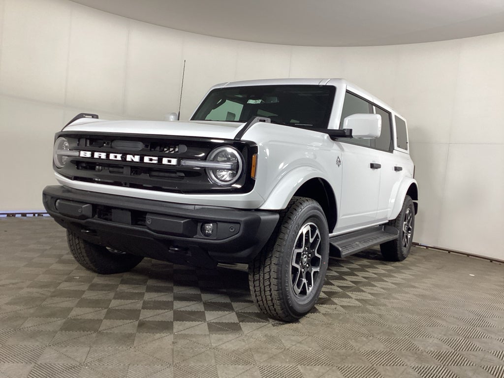 2026 Ford Bronco Outer Banks®
