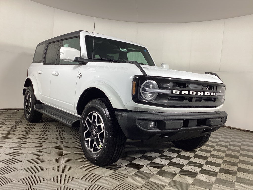 2025 Ford Bronco Outer Banks®