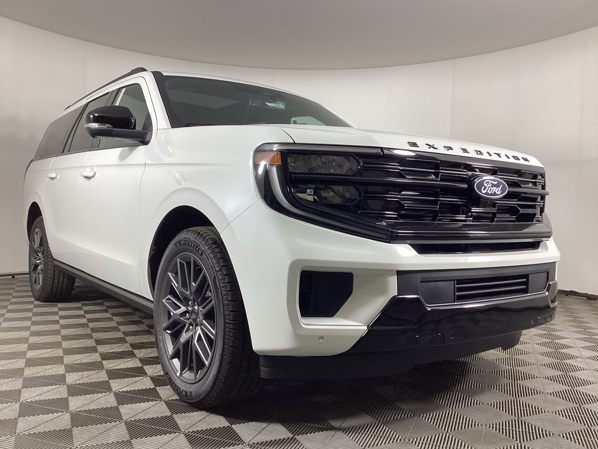 2027 Ford Expedition Max MAX Platinum