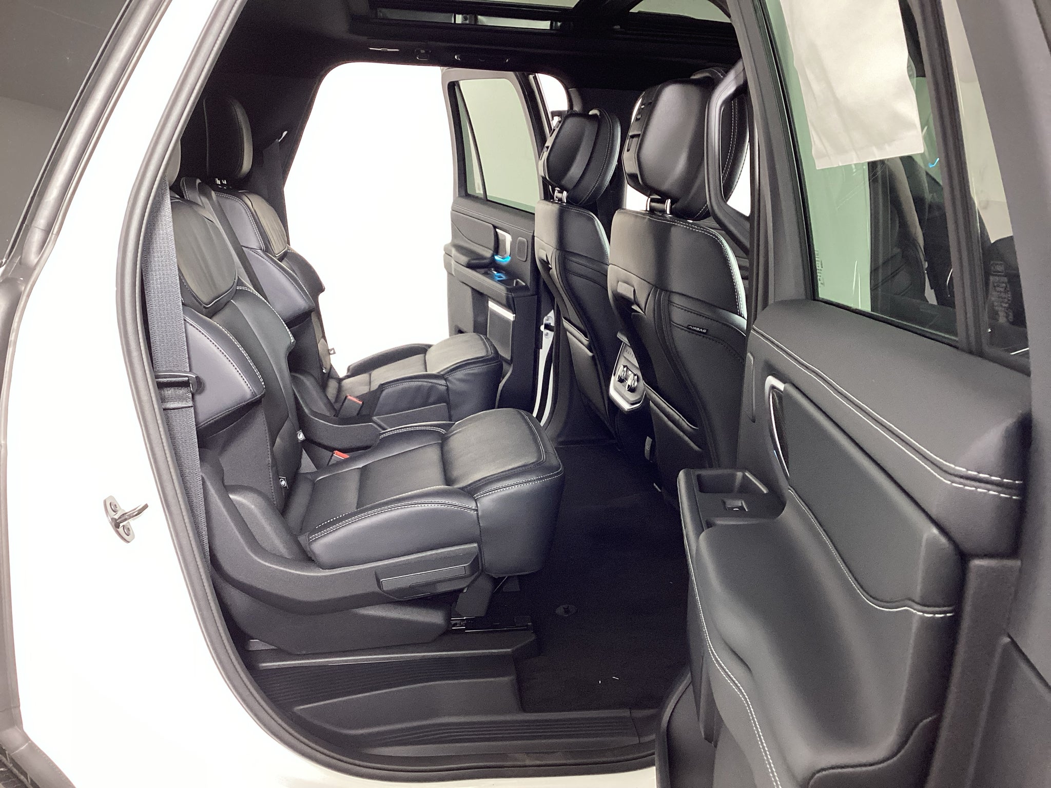 2027 Ford Expedition Max MAX Platinum