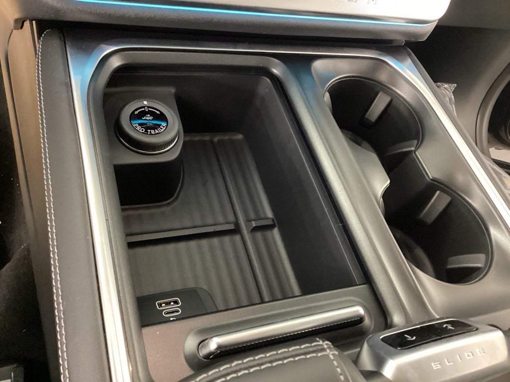 2026 Ford Expedition Platinum®