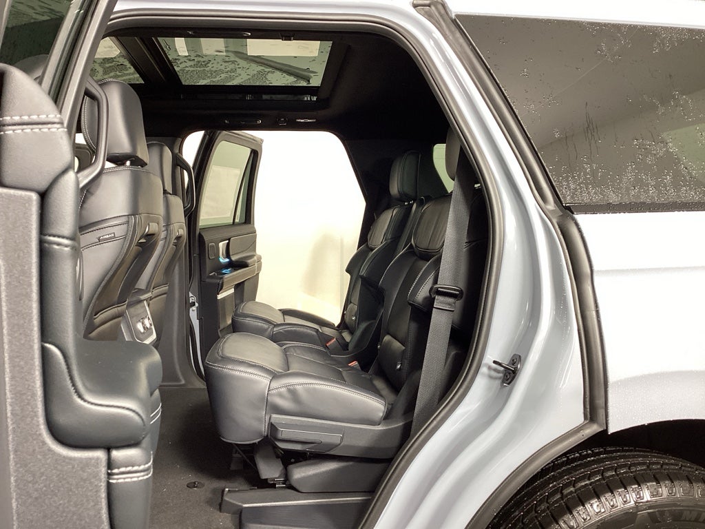 2025 Ford Expedition Platinum®