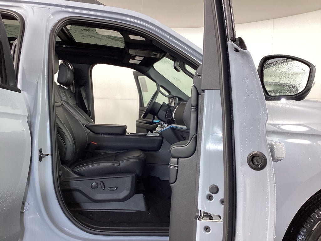 2025 Ford Expedition Platinum®