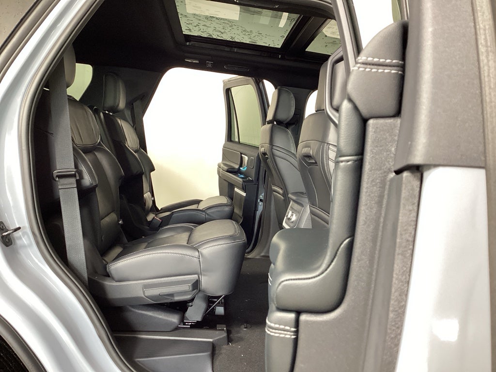 2025 Ford Expedition Platinum®