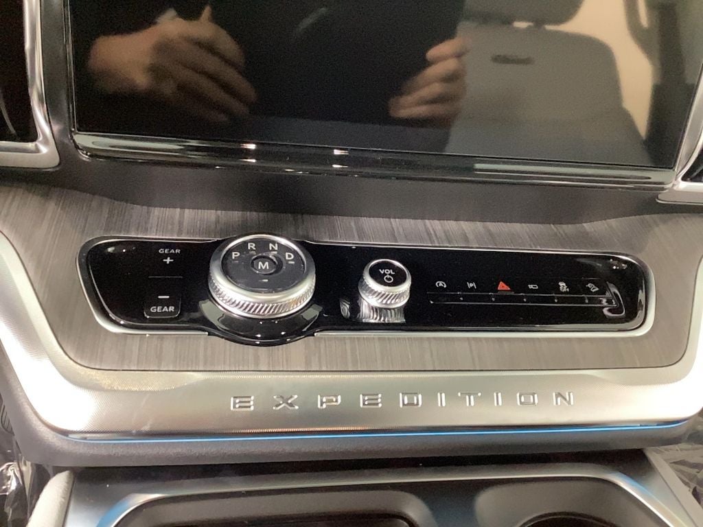 2025 Ford Expedition Platinum®