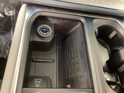 2025 Ford Expedition Platinum®