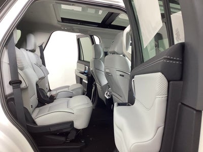 2025 Ford Expedition Platinum®