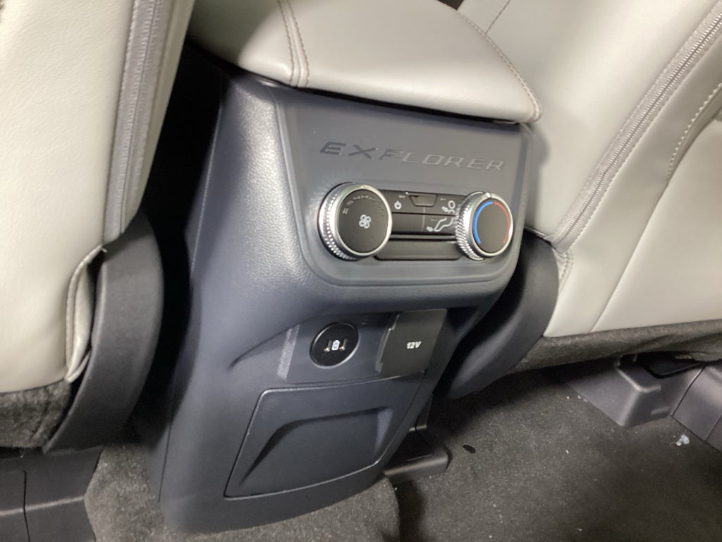 2027 Ford Explorer 4DR 4WD ACTIVE