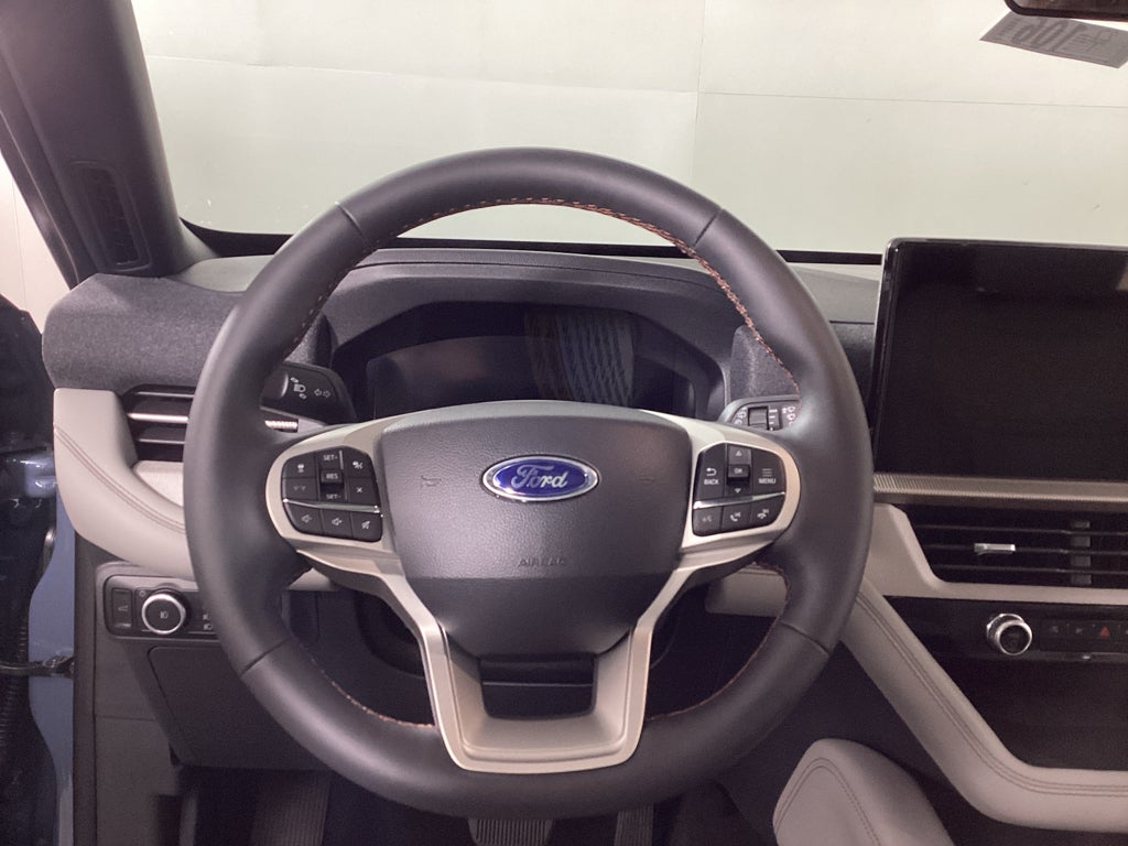 2027 Ford Explorer 4DR 4WD ACTIVE
