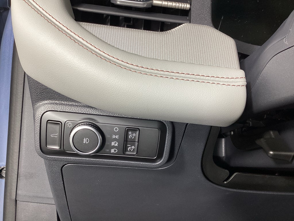 2027 Ford Explorer 4DR 4WD ACTIVE