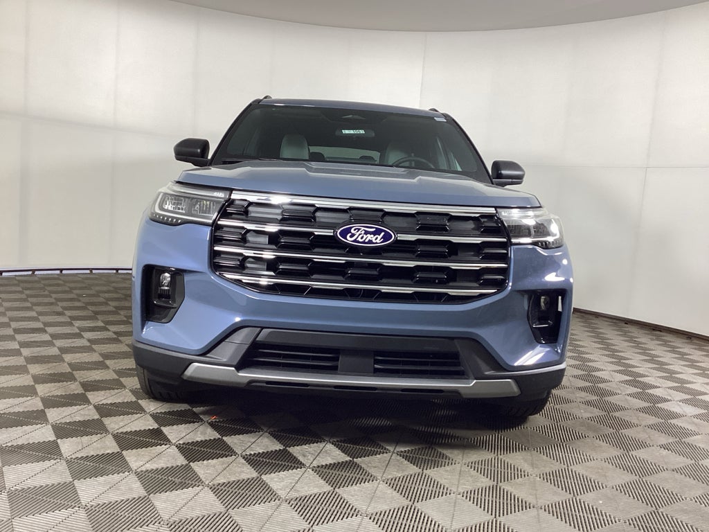 2027 Ford Explorer 4DR 4WD ACTIVE