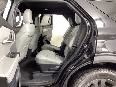 2027 Ford Explorer 4DR 4WD ACTIVE