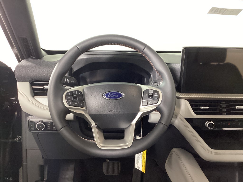 2027 Ford Explorer 4DR 4WD ACTIVE