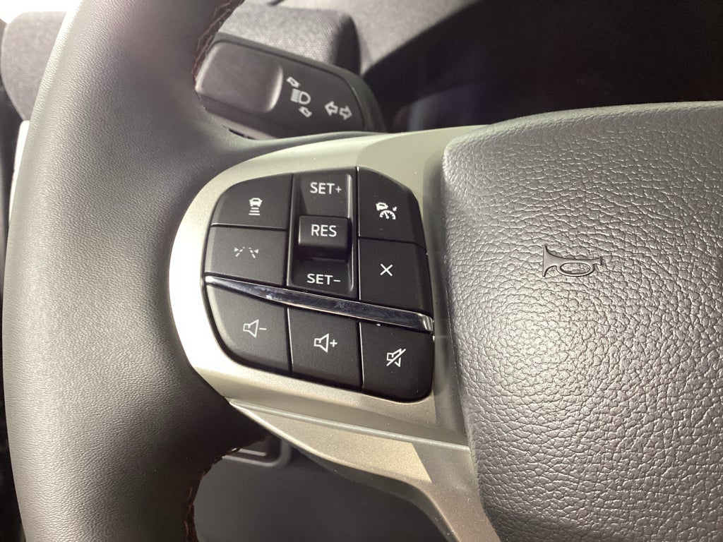2027 Ford Explorer 4DR 4WD ACTIVE
