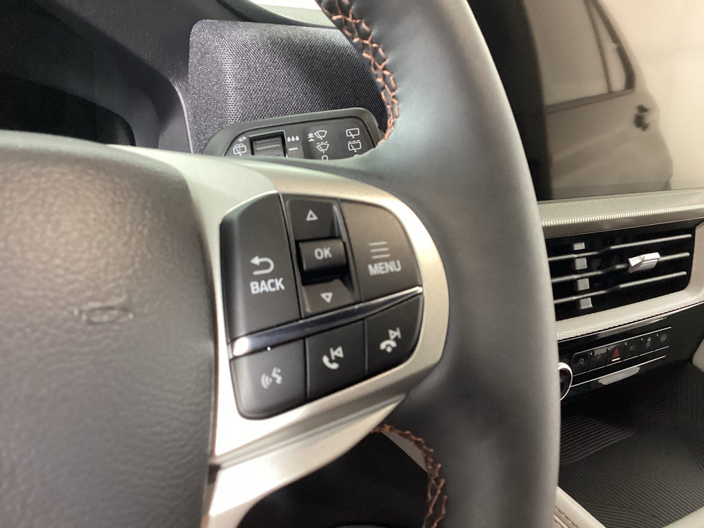 2027 Ford Explorer 4DR 4WD ACTIVE