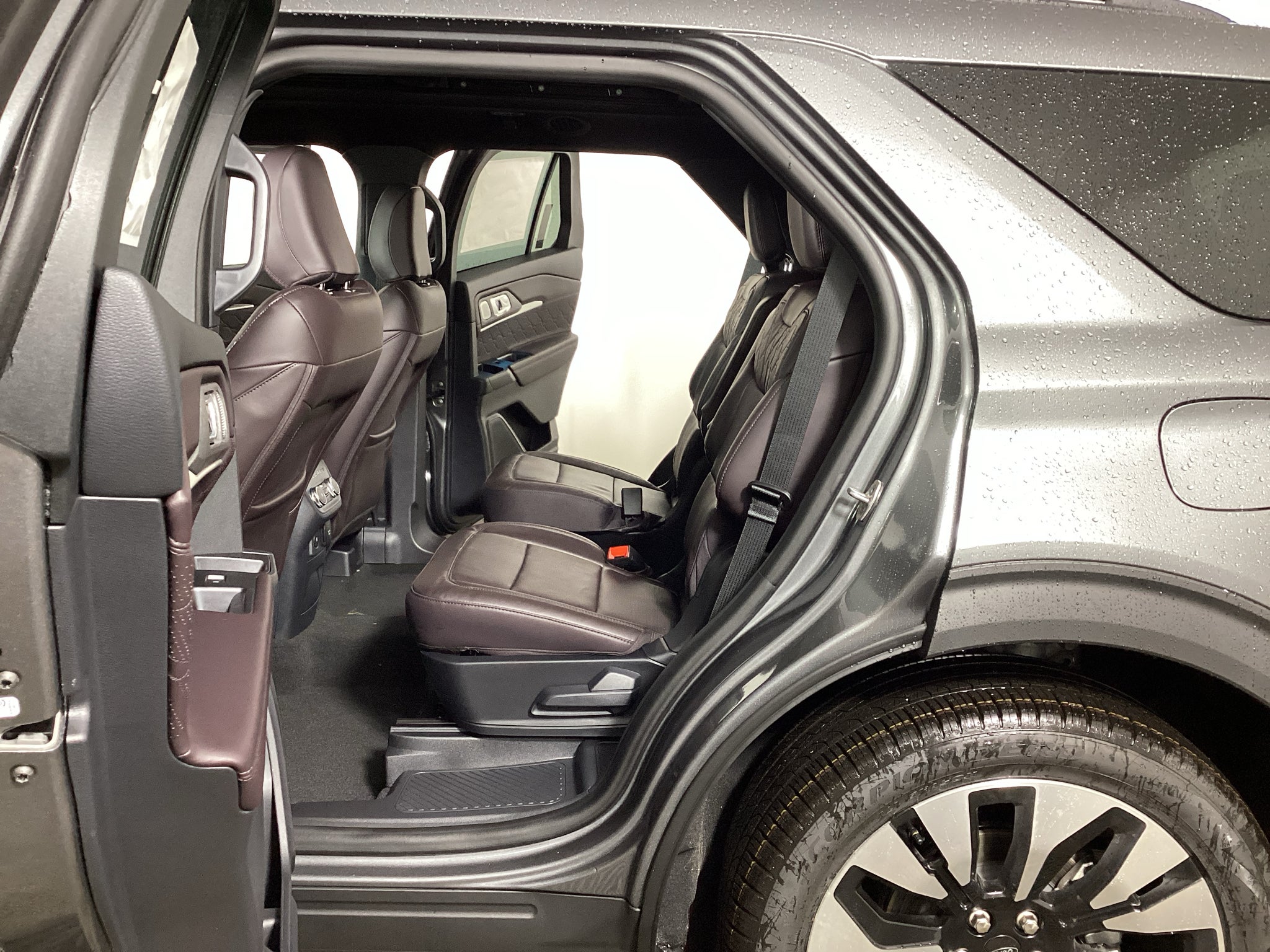 2027 Ford Explorer Platinum™