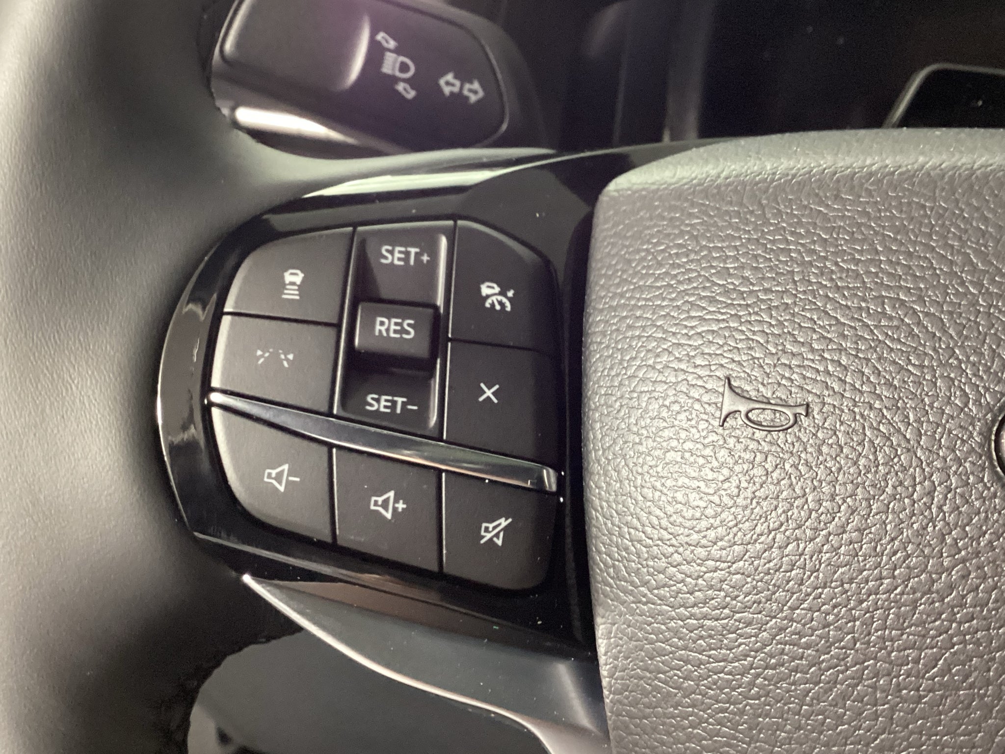 2027 Ford Explorer Platinum™