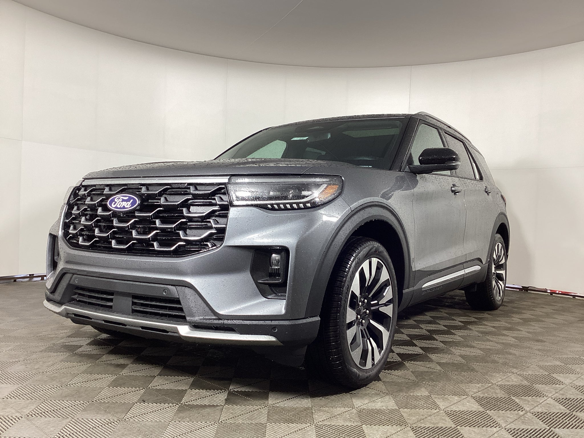 2027 Ford Explorer Platinum™