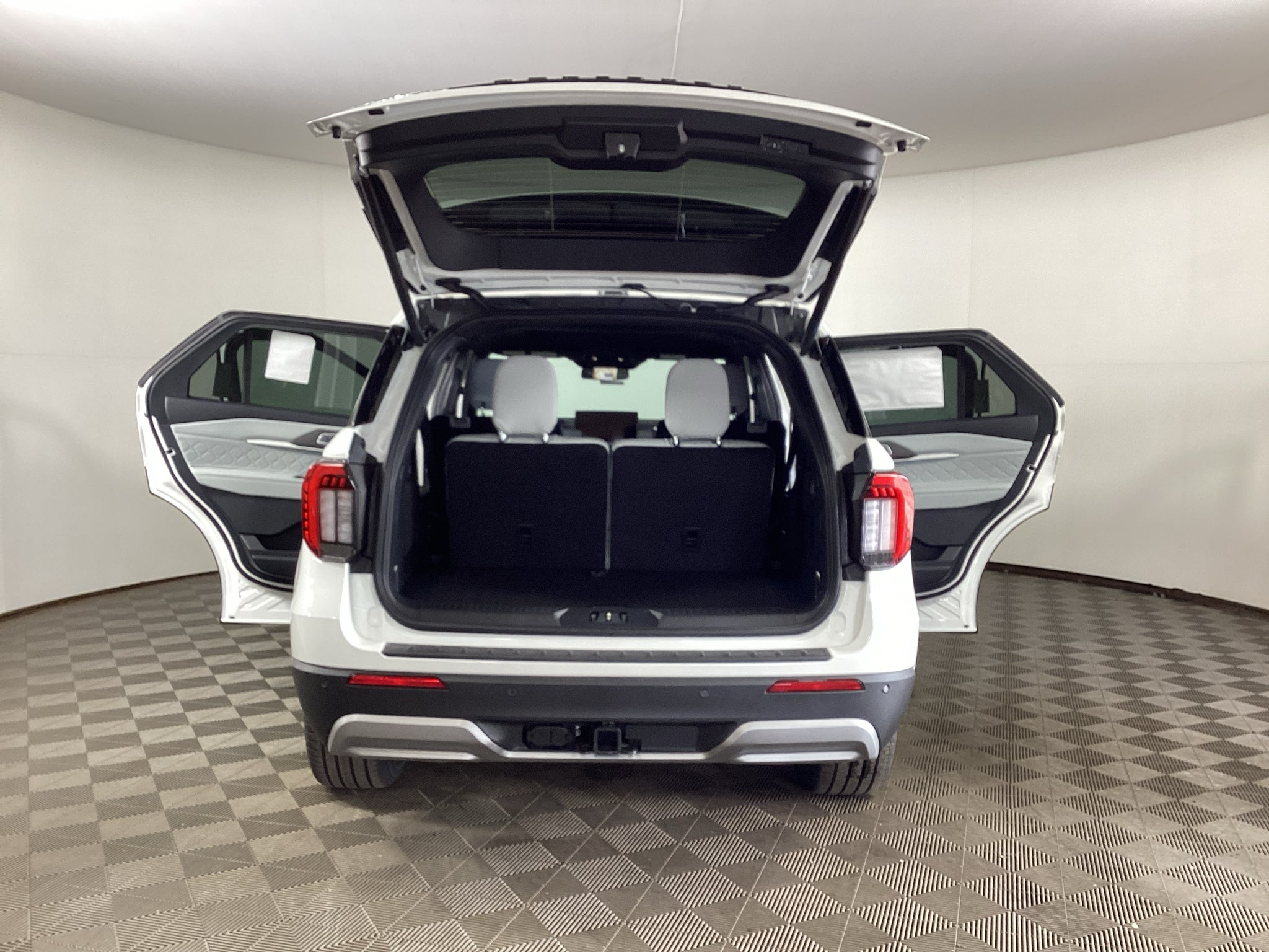 2027 Ford Explorer Platinum™