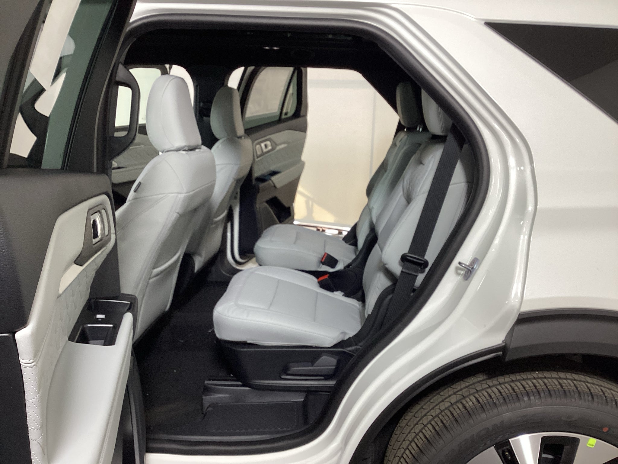 2027 Ford Explorer Platinum™