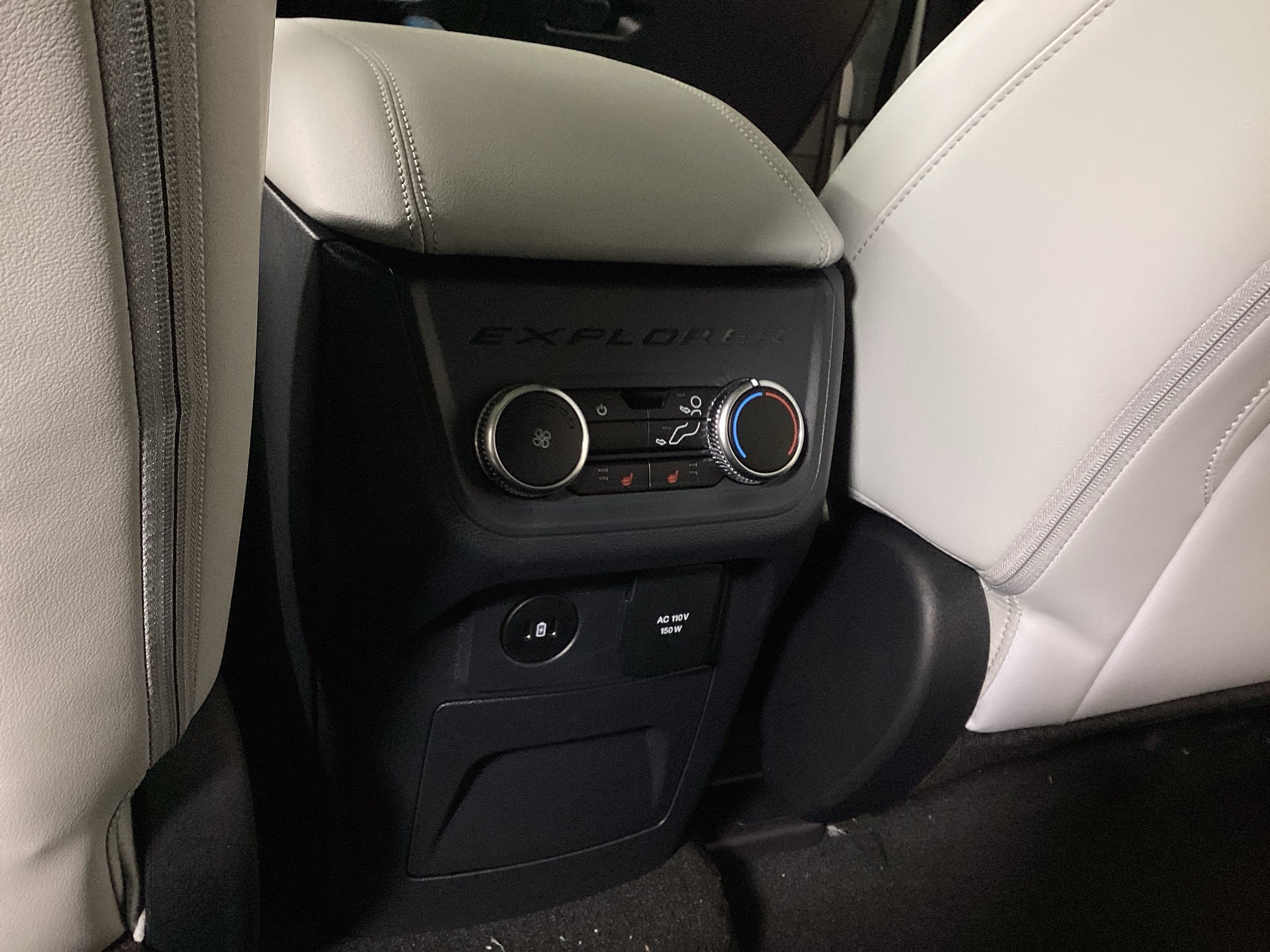 2027 Ford Explorer Platinum™