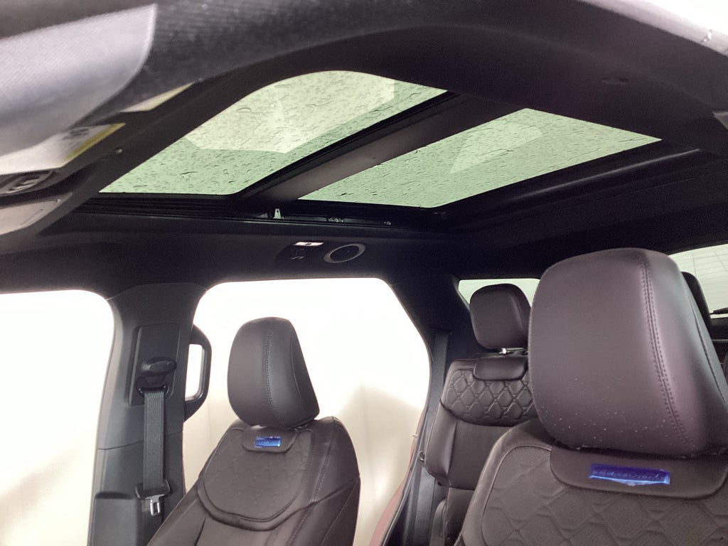 2027 Ford Explorer 4DR 4WD PLTNM