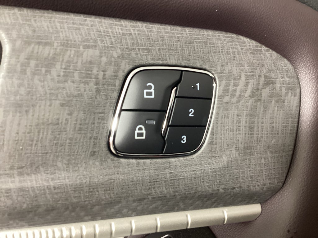 2027 Ford Explorer 4DR 4WD PLTNM