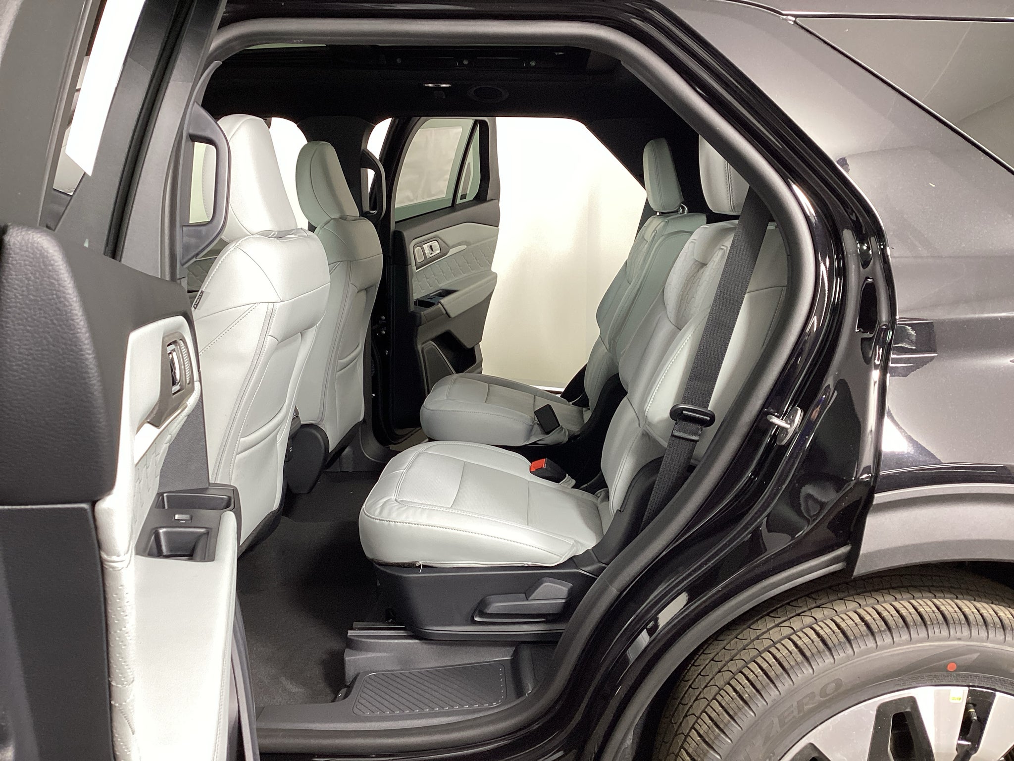 2027 Ford Explorer Platinum™