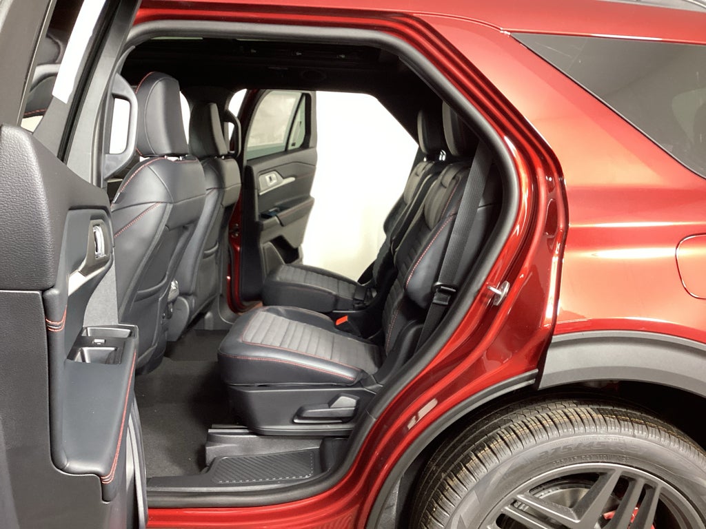2027 Ford Explorer 4DR 4WD ST-LINE