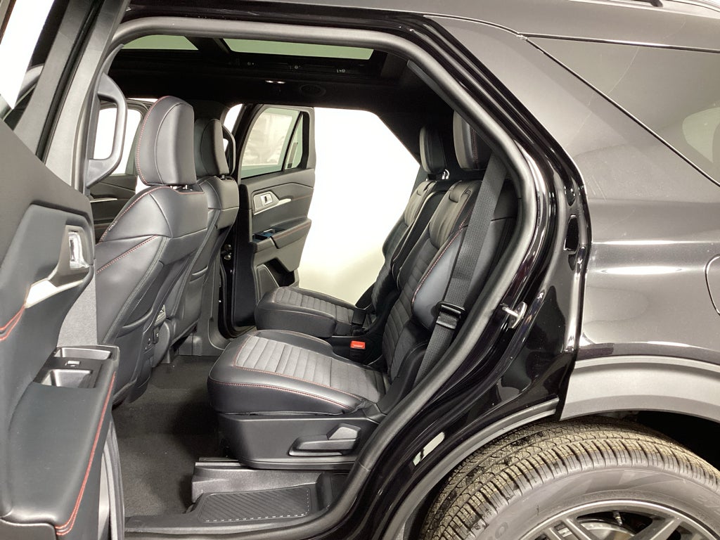 2027 Ford Explorer 4DR 4WD ST-LINE