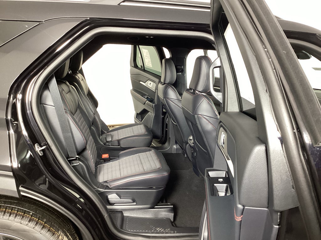 2027 Ford Explorer 4DR 4WD ST-LINE