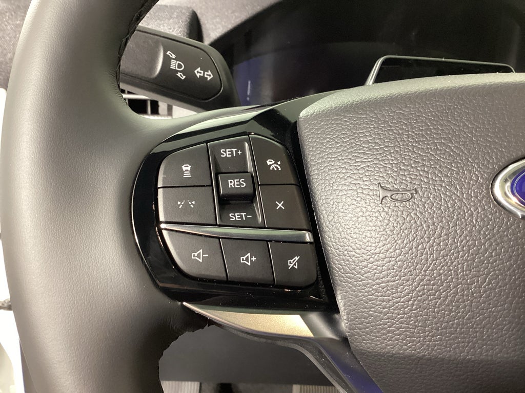 2027 Ford Explorer 4DR 4WD PLTNM