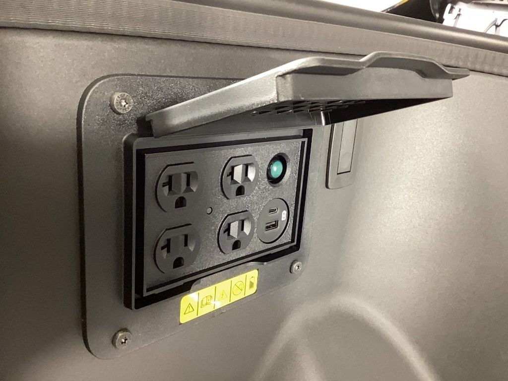 2025 Ford F-150 Lightning Flash™