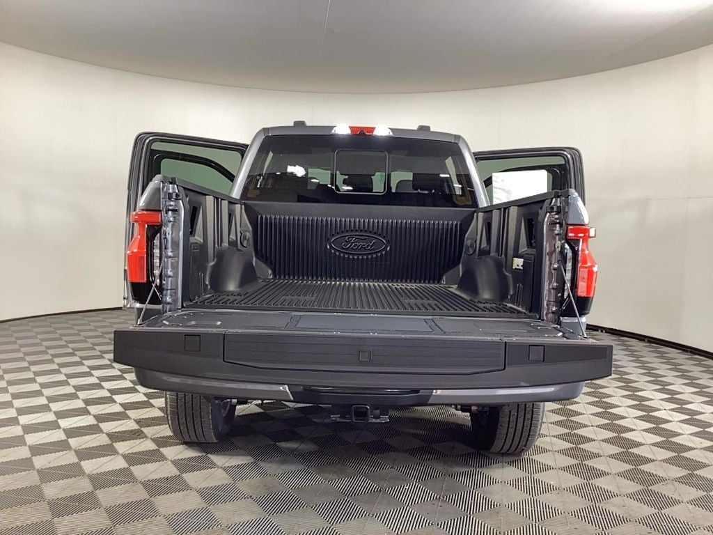 2025 Ford F-150 Lightning Lariat®