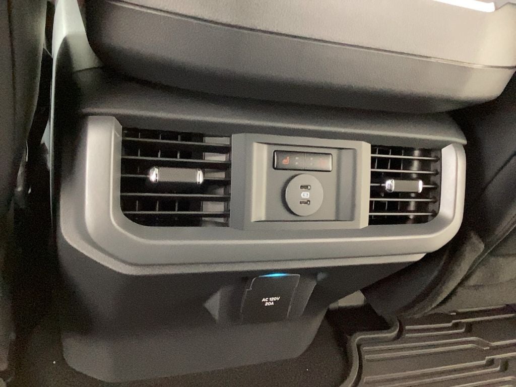 2025 Ford F-150 Lightning Lariat®