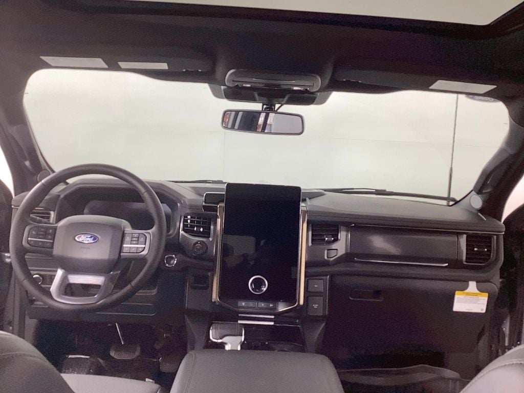 2025 Ford F-150 Lightning Lariat®