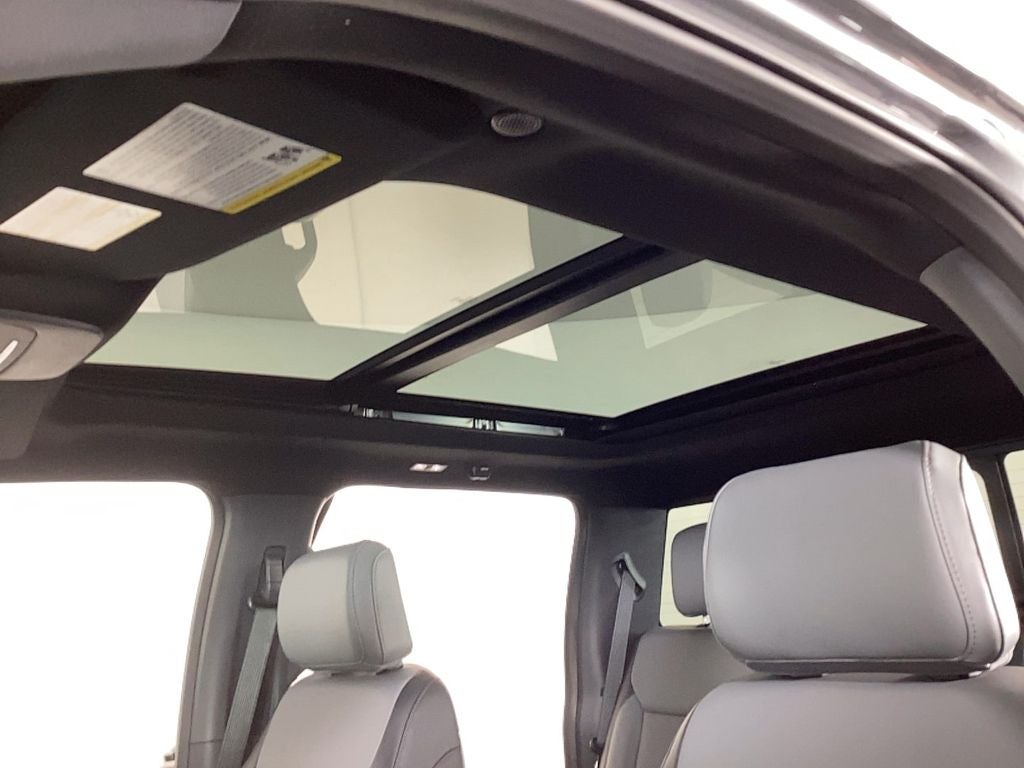 2025 Ford F-150 Lightning Lariat®