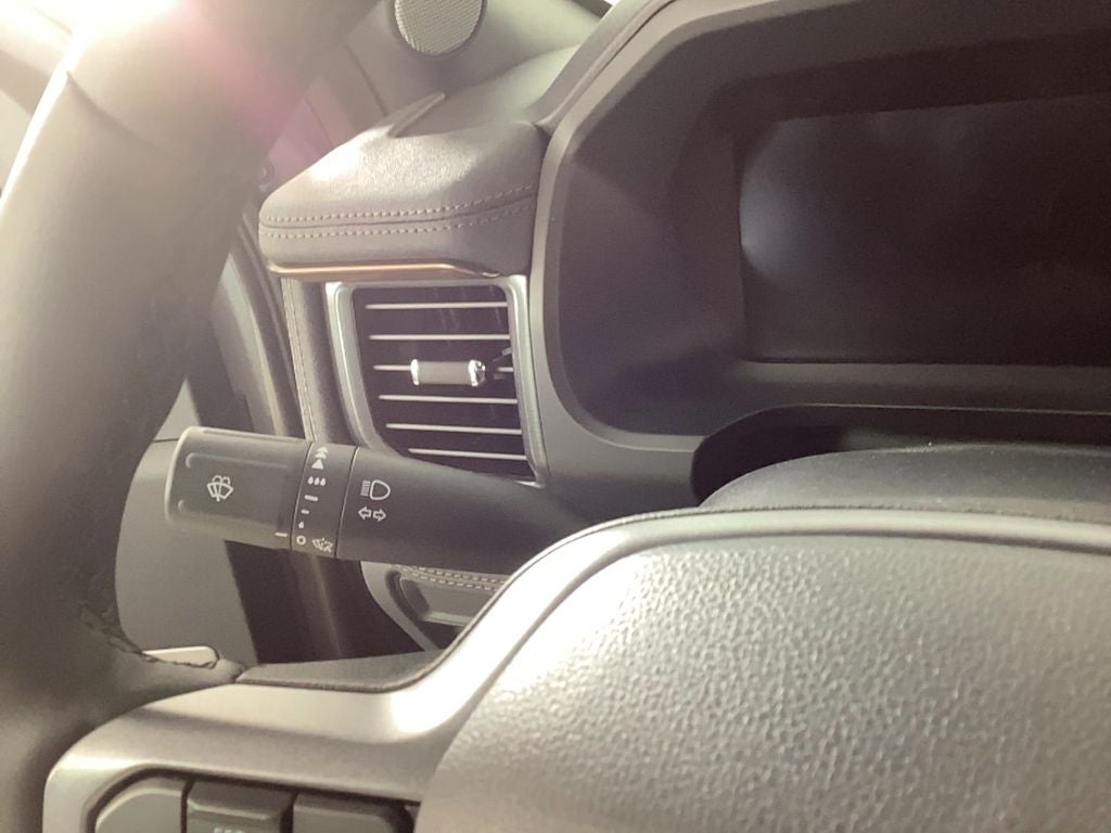 2025 Ford F-150 Lightning Lariat®