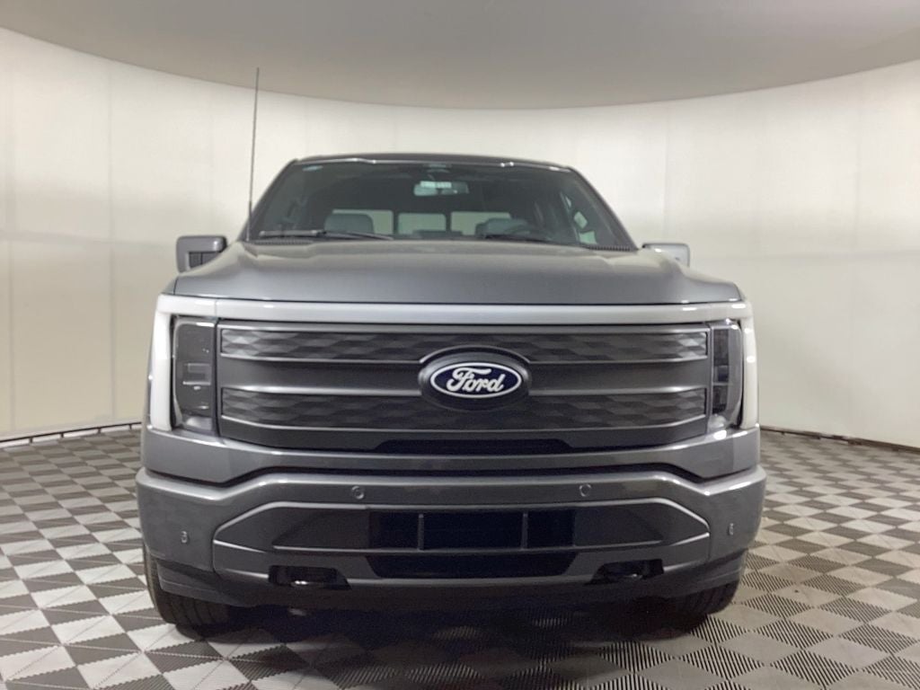 2025 Ford F-150 Lightning Lariat®