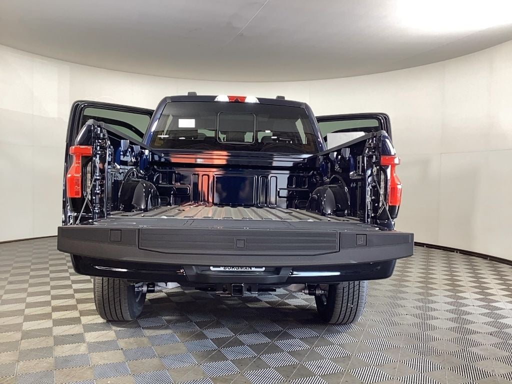 2025 Ford F-150 Lightning Lariat®