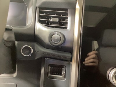 2025 Ford F-150 Lightning Lariat®