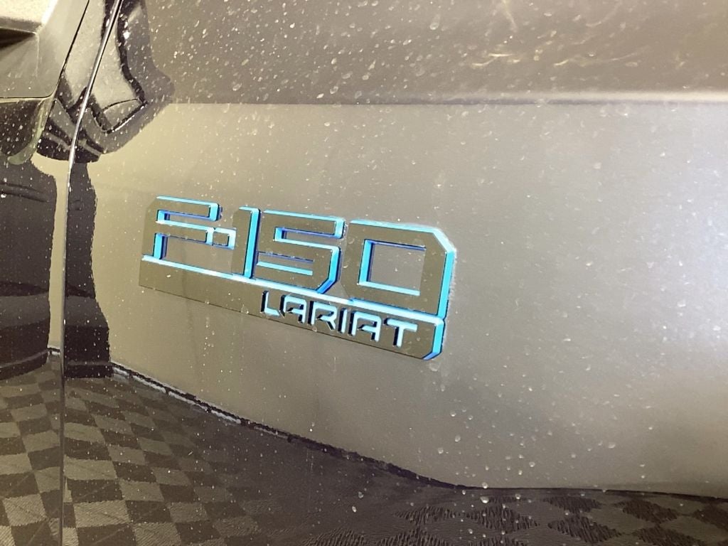 2025 Ford F-150 Lightning Lariat®