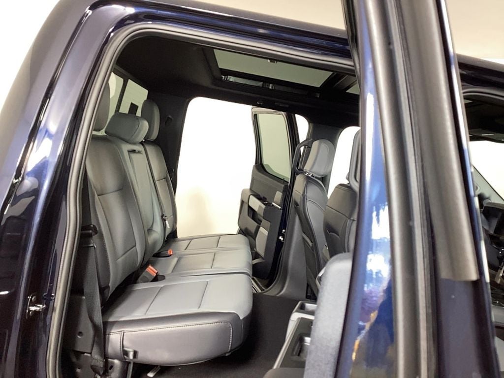 2025 Ford F-150 Lightning Lariat®