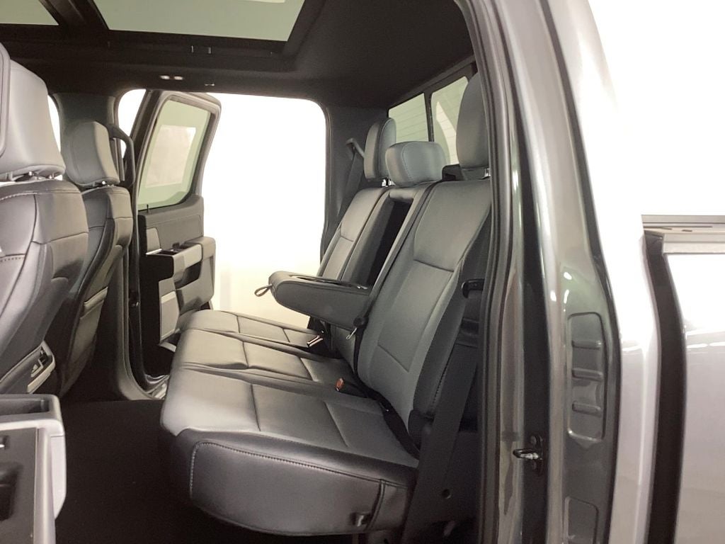 2025 Ford F-150 Lightning Lariat®